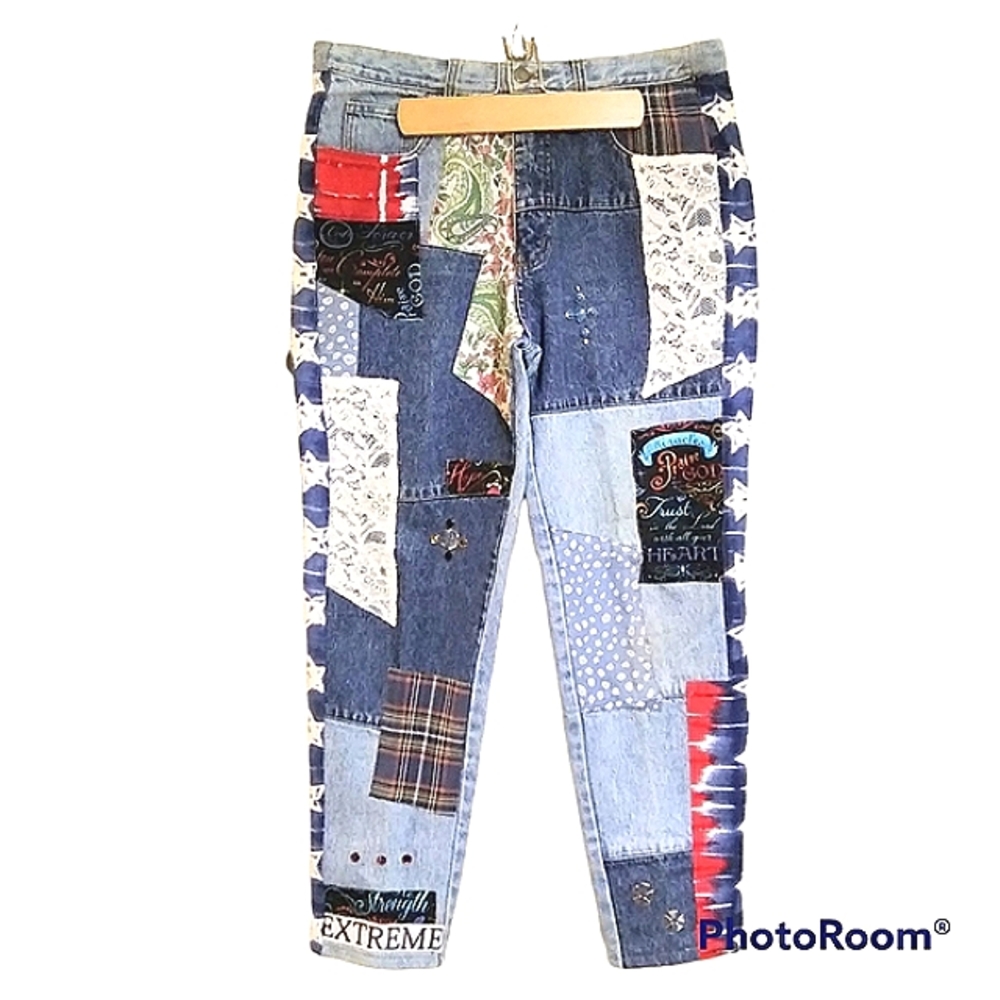 VINTAGE MODA INTL PATCHWORK HIGH RISE TAPERED JEANS - Picture 3 of 13